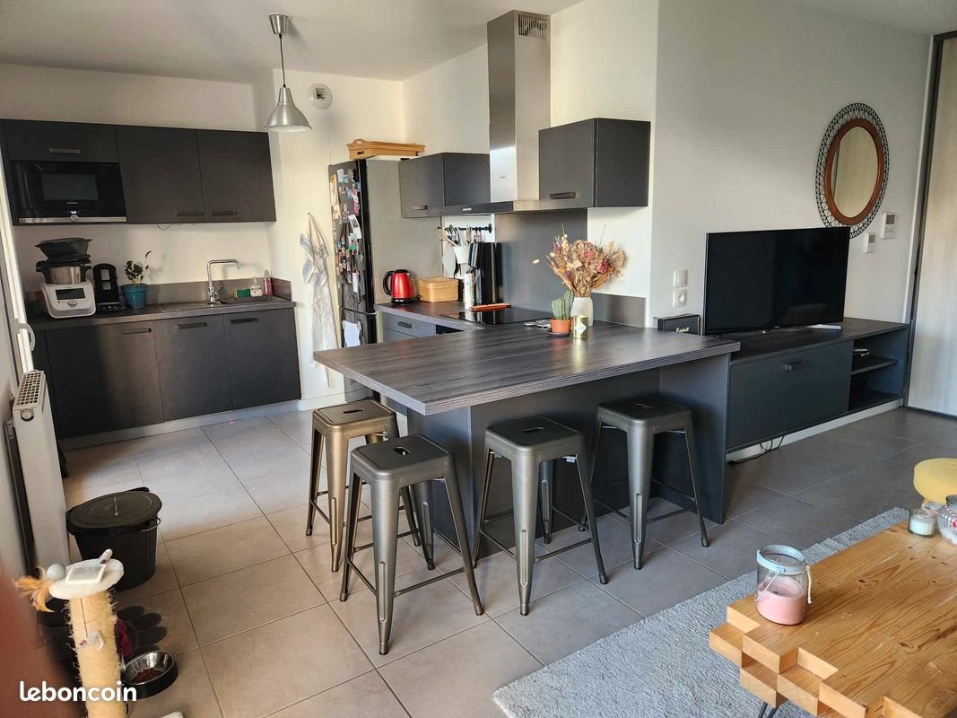 Appartement à louer, 41m², Sathonay-Camp