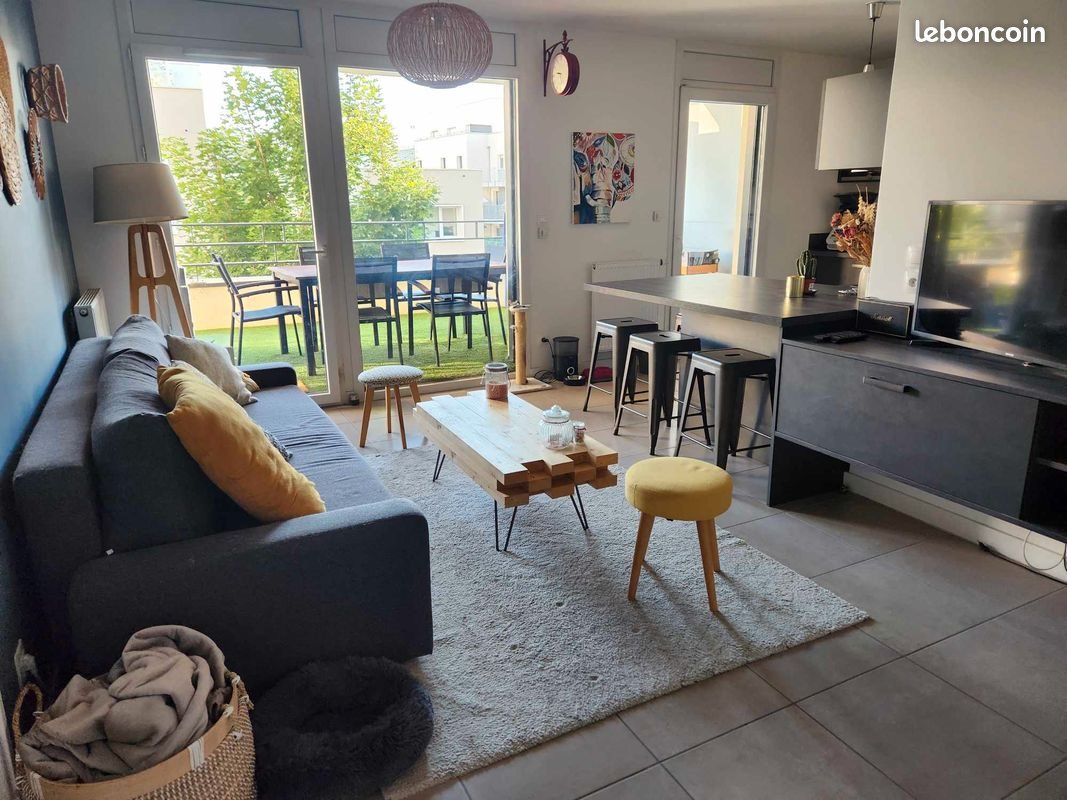 Appartement à louer, 41m², Sathonay-Camp