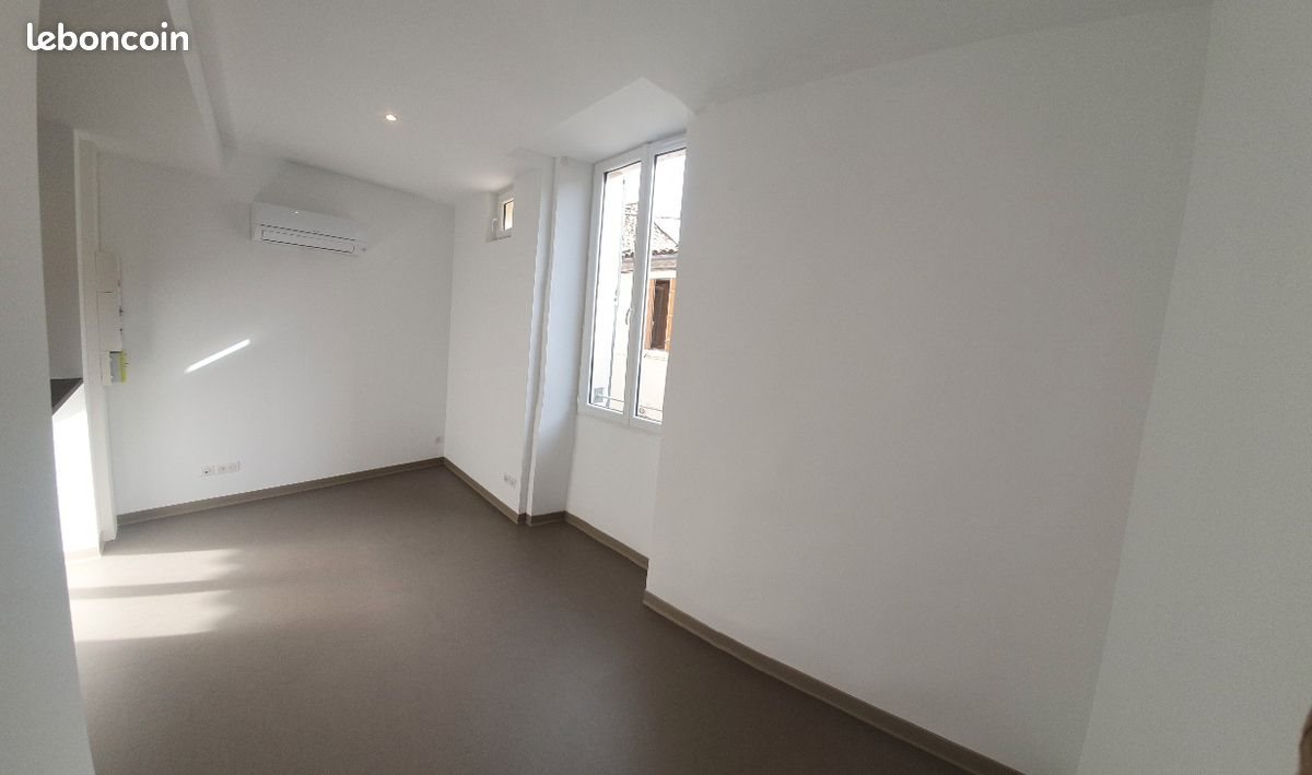 Appartement à louer, 24m², Nîmes