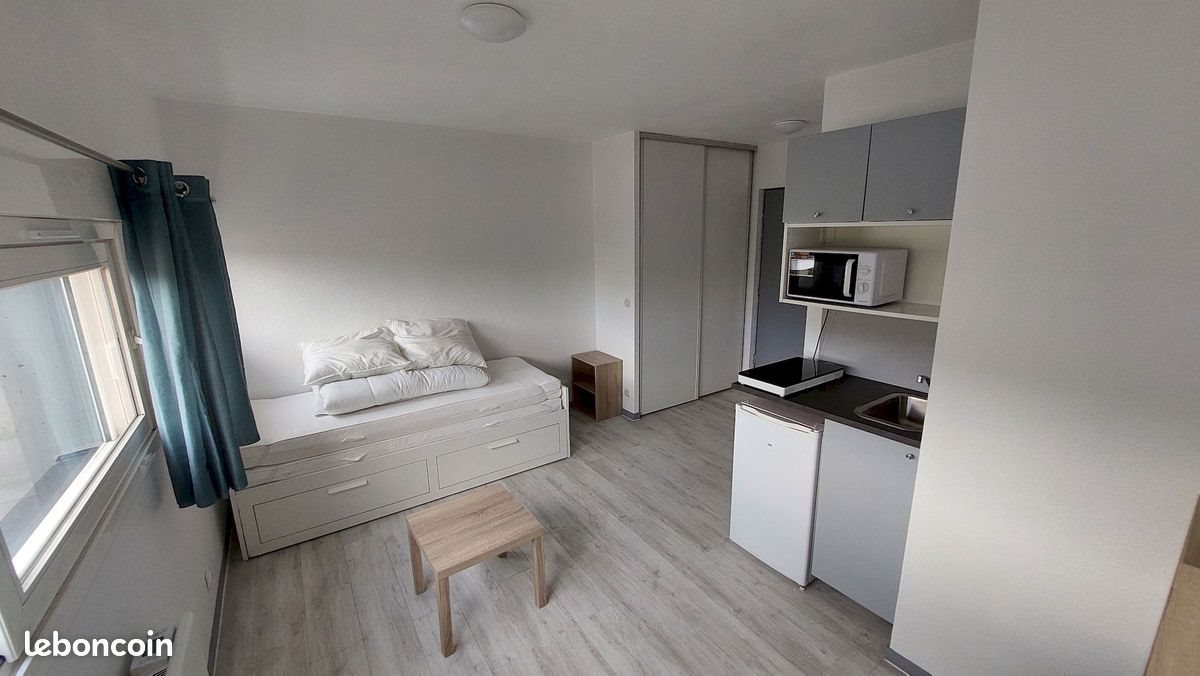 Appartement à louer, 19m², Elancourt