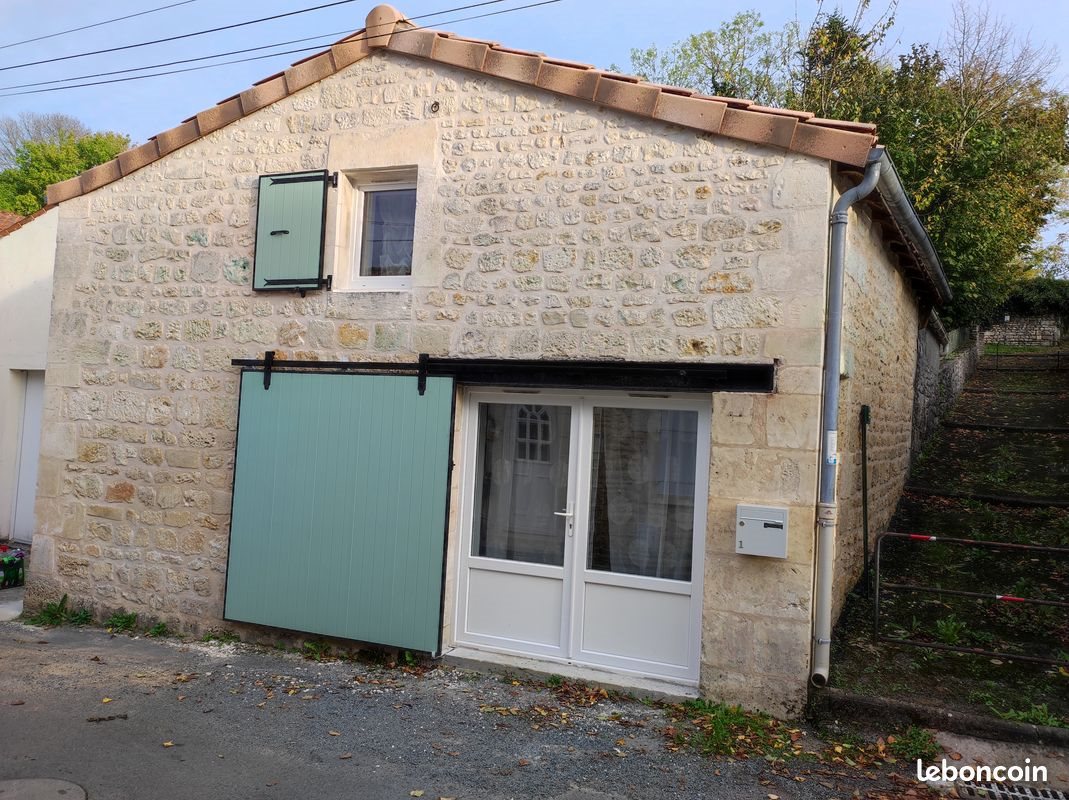 Maison à louer, 24m², Taillebourg
