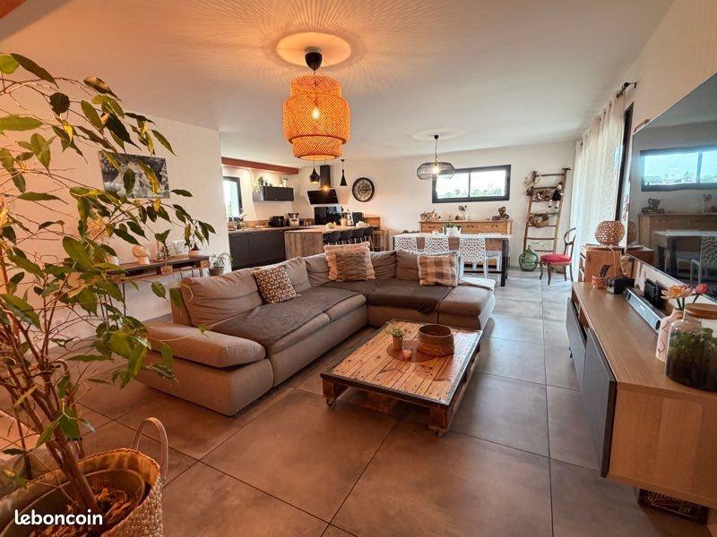 Maison à vendre, 130m², Dénat