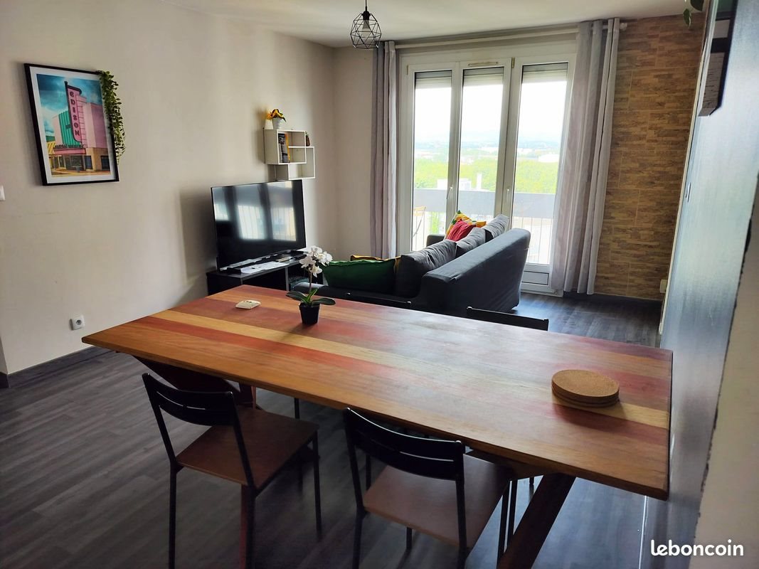 Appartement à louer, 77m², Saint-Priest