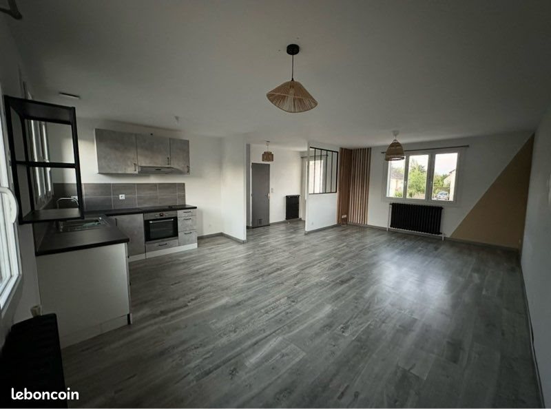 Maison à louer, 68m², Dangé-Saint-Romain
