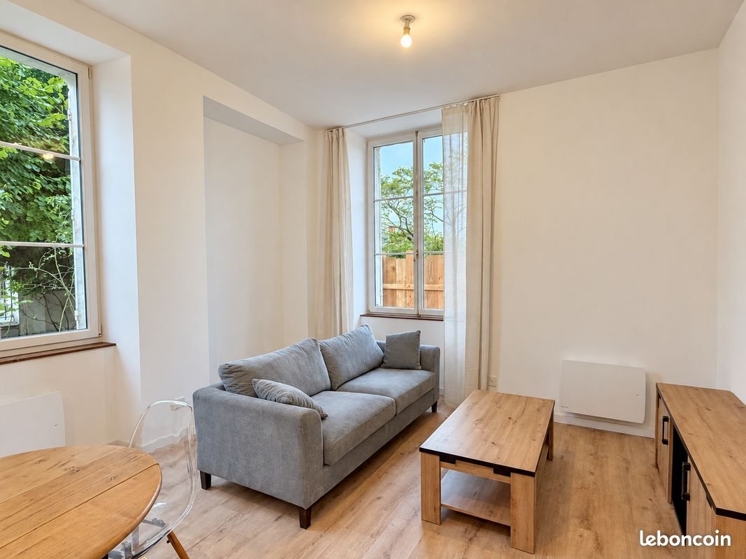 Appartement à louer, 40m², Gennes