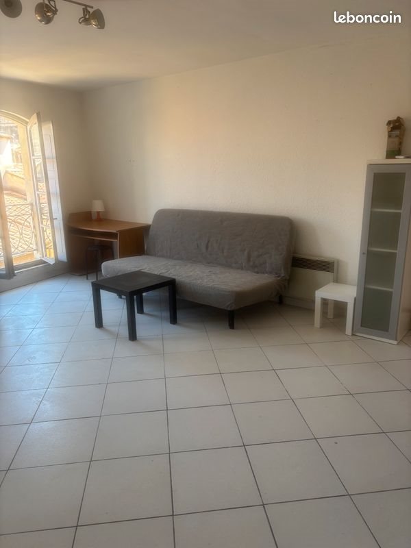 Appartement à louer, 32m², Nîmes