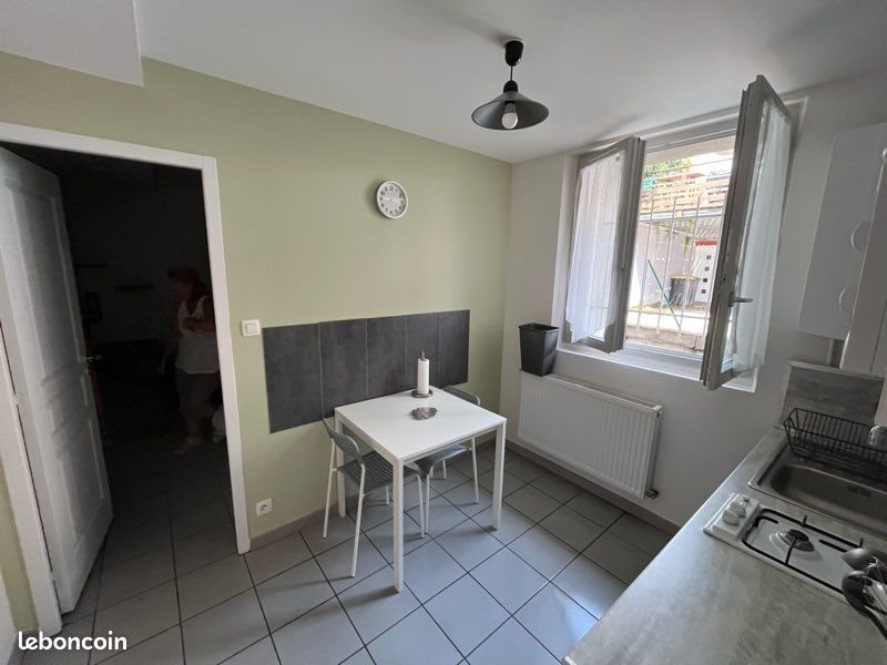 Appartement à louer, 22m², Saint-Etienne
