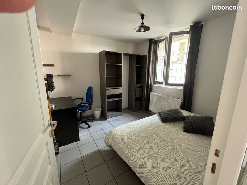 Appartement à louer, 22m², Saint-Etienne