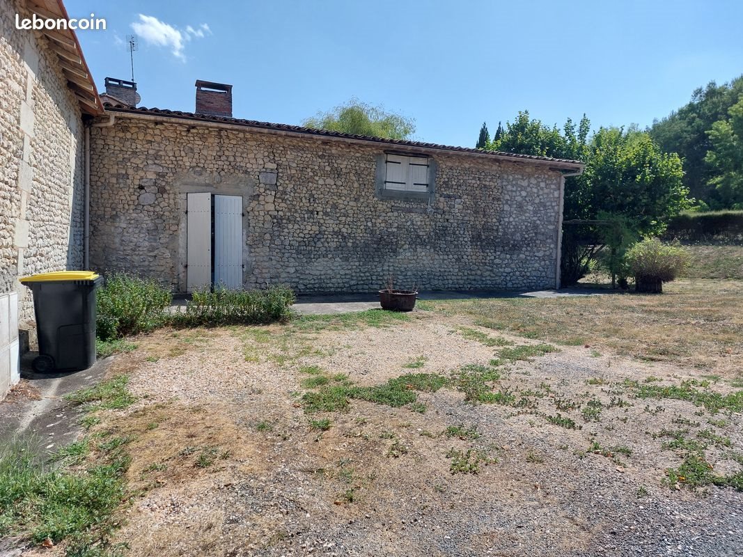 Maison à louer, 80m², Chalais