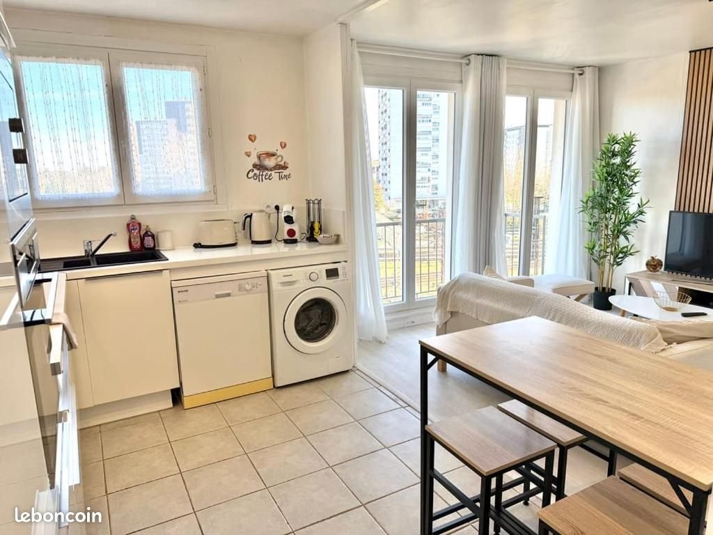Appartement à louer, 1m², Orléans