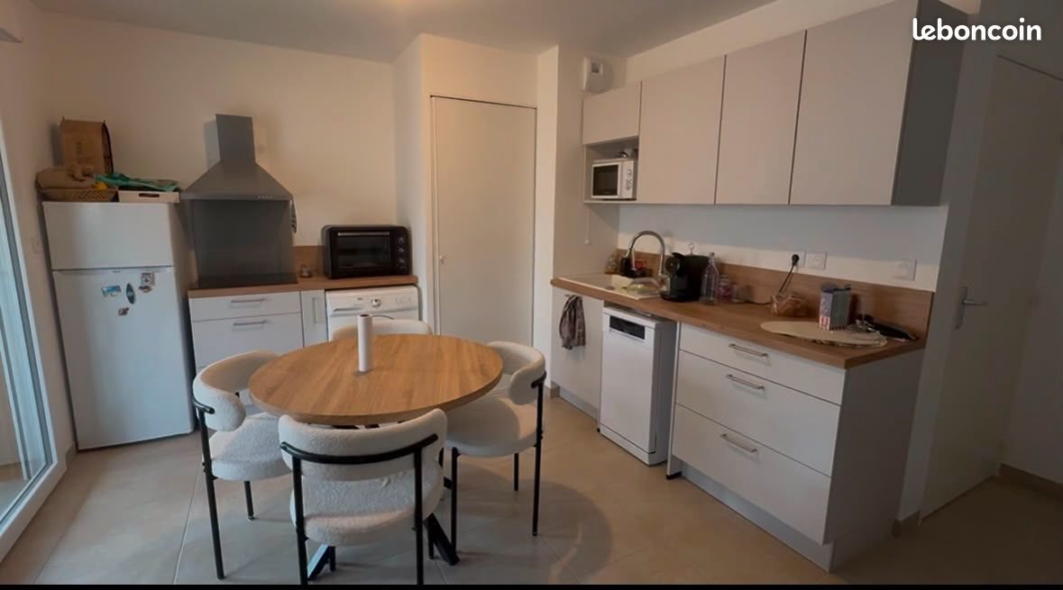 Appartement à louer, 46m², Peynier