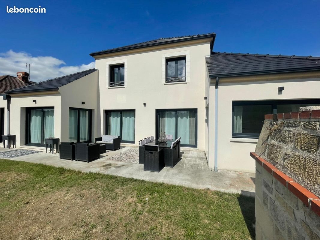 Maison à vendre, 201m², Saint-Martin-Longueau
