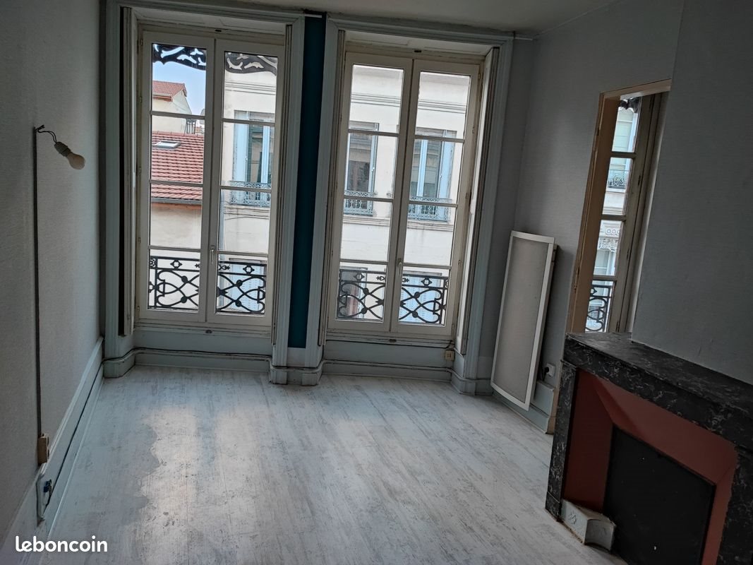 Appartement à louer, 22m², Saint-Étienne