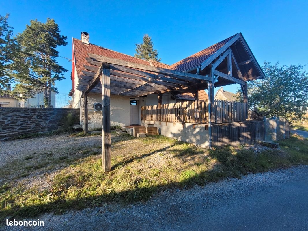 Maison à louer, 95m², Saint-Mamet-la-Salvetat