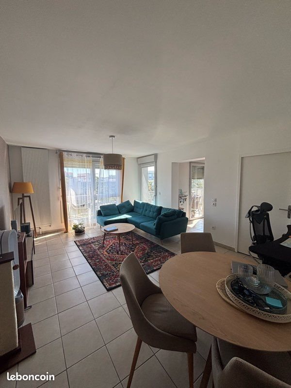 Appartement à louer, 67m², Lyon 8ème