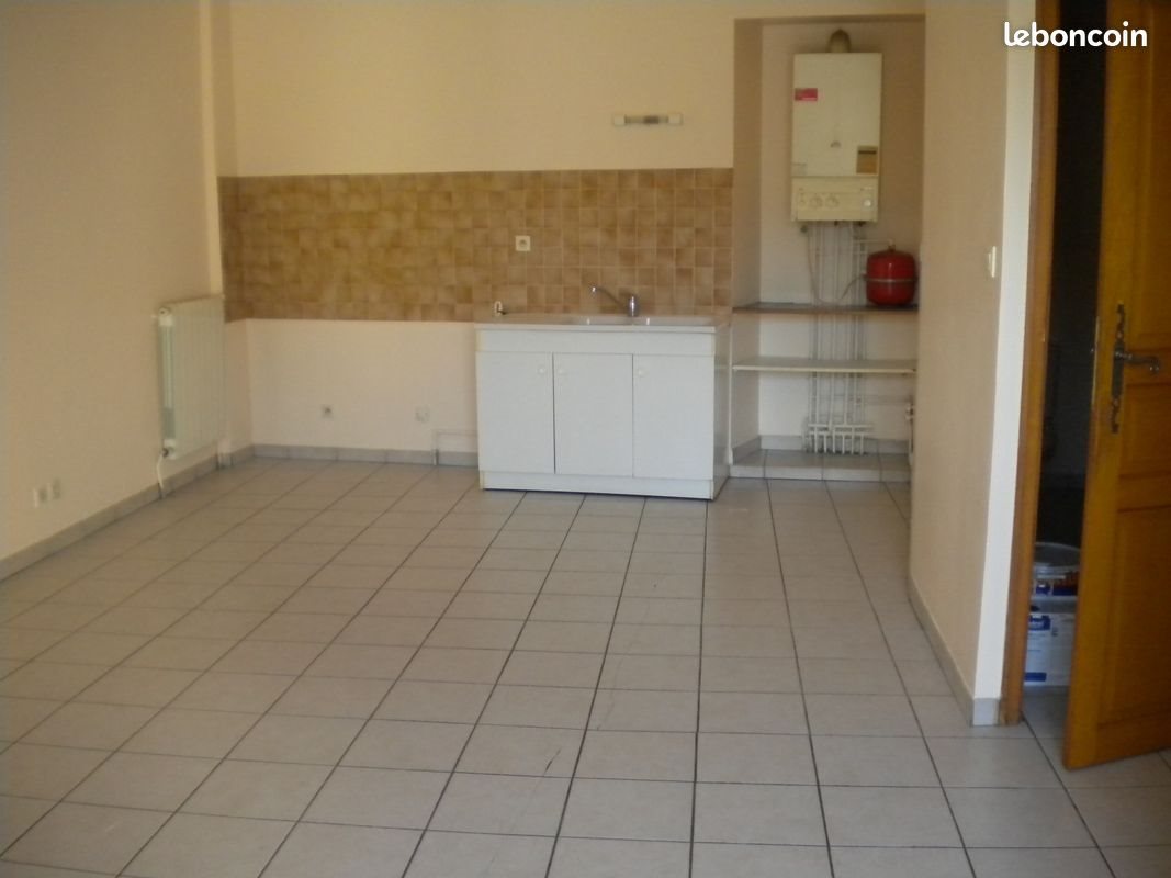 Appartement à louer, 32m², Aubenas