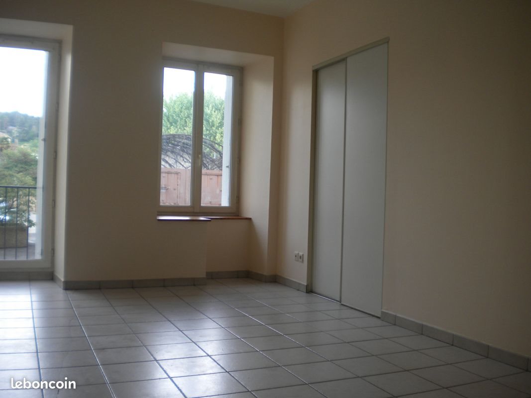 Appartement à louer, 32m², Aubenas