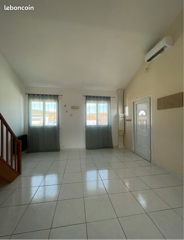 Maison à louer, 55m², Eyguières