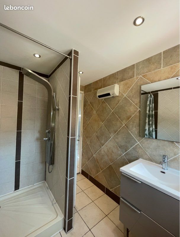 Maison à louer, 55m², Eyguières