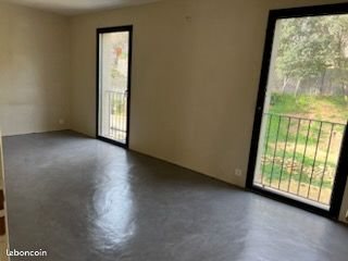 Maison à louer, 130m², Jouques