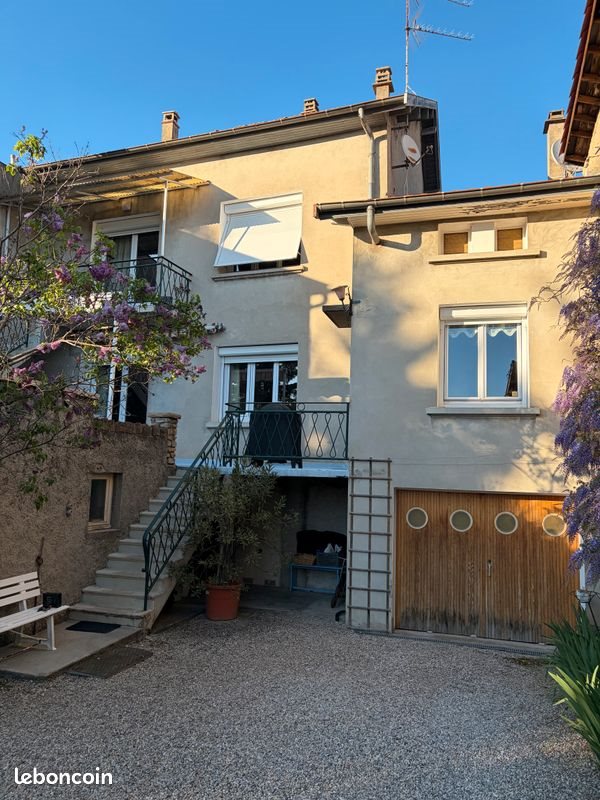 Maison à vendre, 300m², La Verpillière