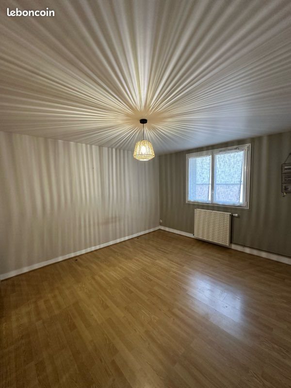 Appartement à louer, 81m², Saint-Georges-sur-Baulche