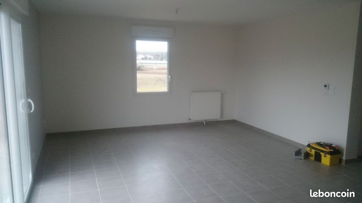 Maison à louer, 83m², Linars