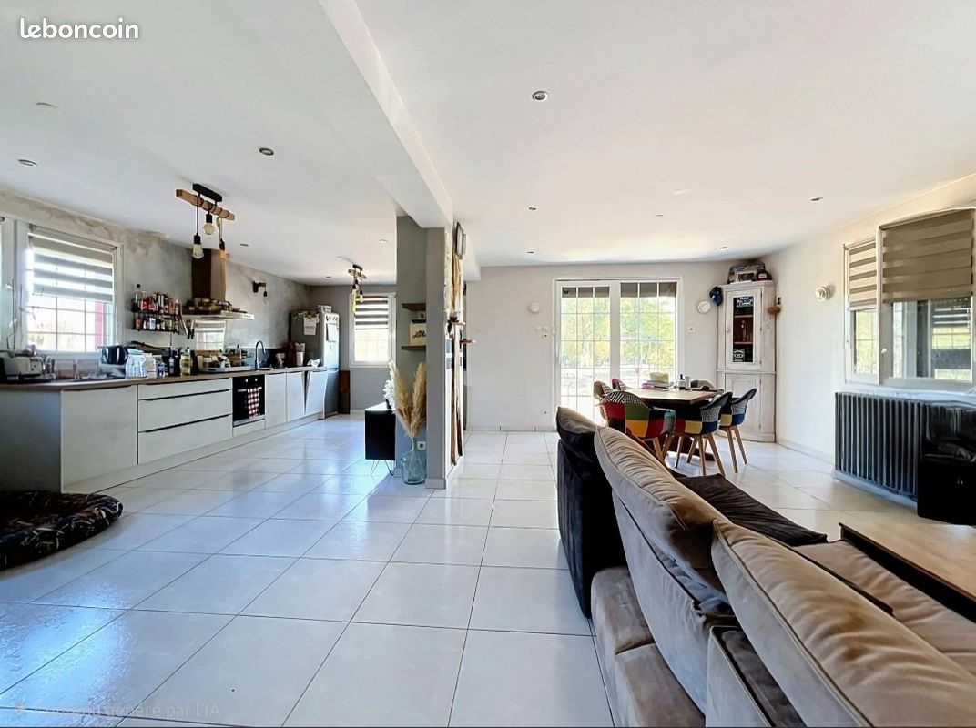 Maison à vendre, 107m², Étupes