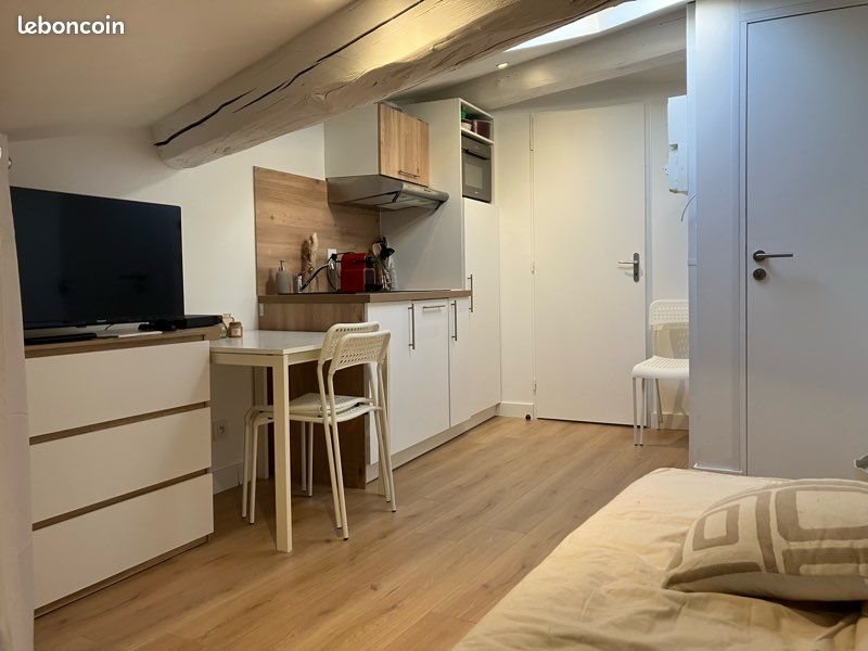 Appartement à louer, 16m², Saint-Genis-Laval