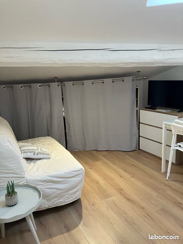 Appartement à louer, 16m², Saint-Genis-Laval