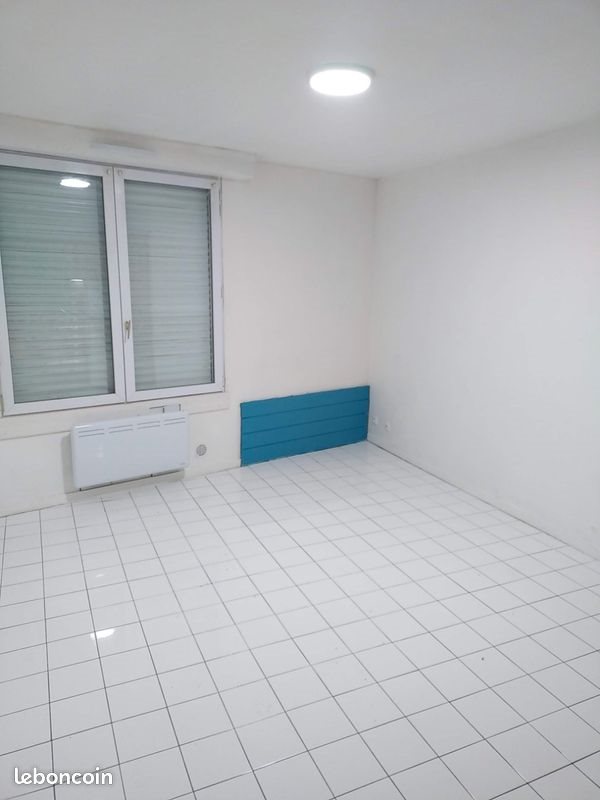 Appartement à louer, 38m², Saintes