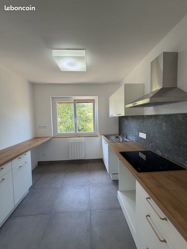 Maison à louer, 72m², Brosville