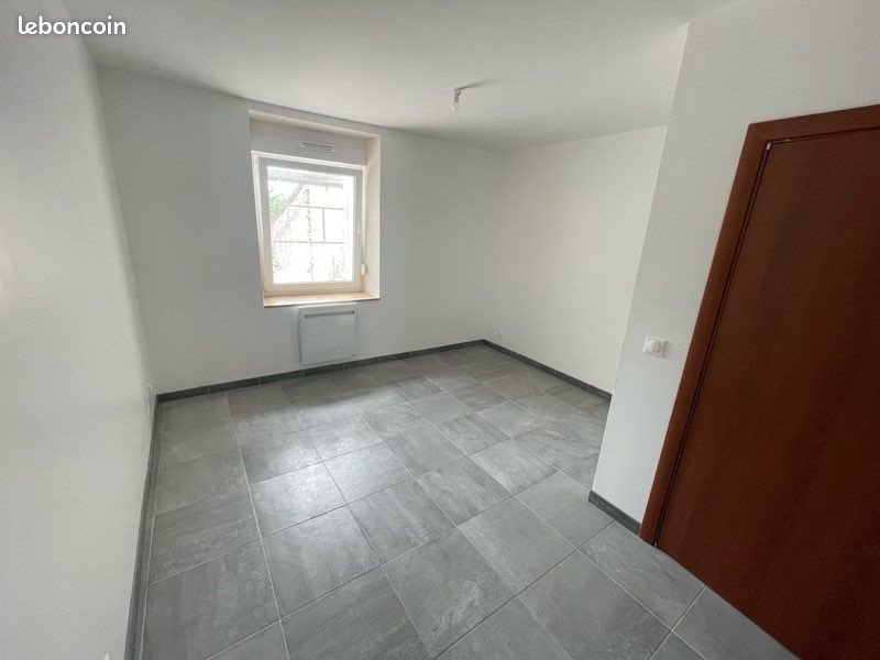 Appartement à louer, 48m², Many