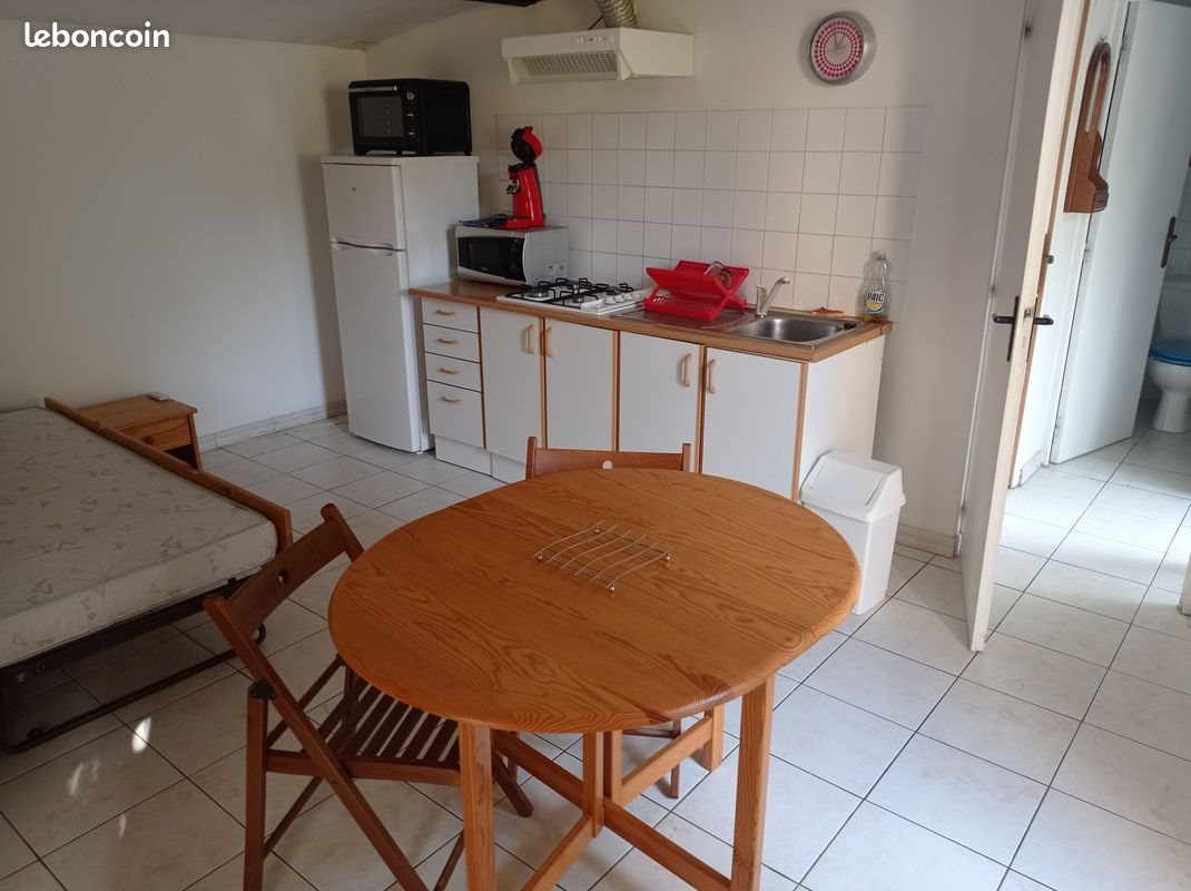 Appartement à louer, 25m², Marignane