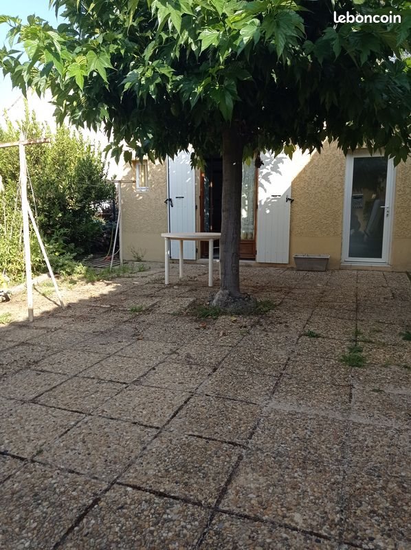Appartement à louer, 25m², Marignane