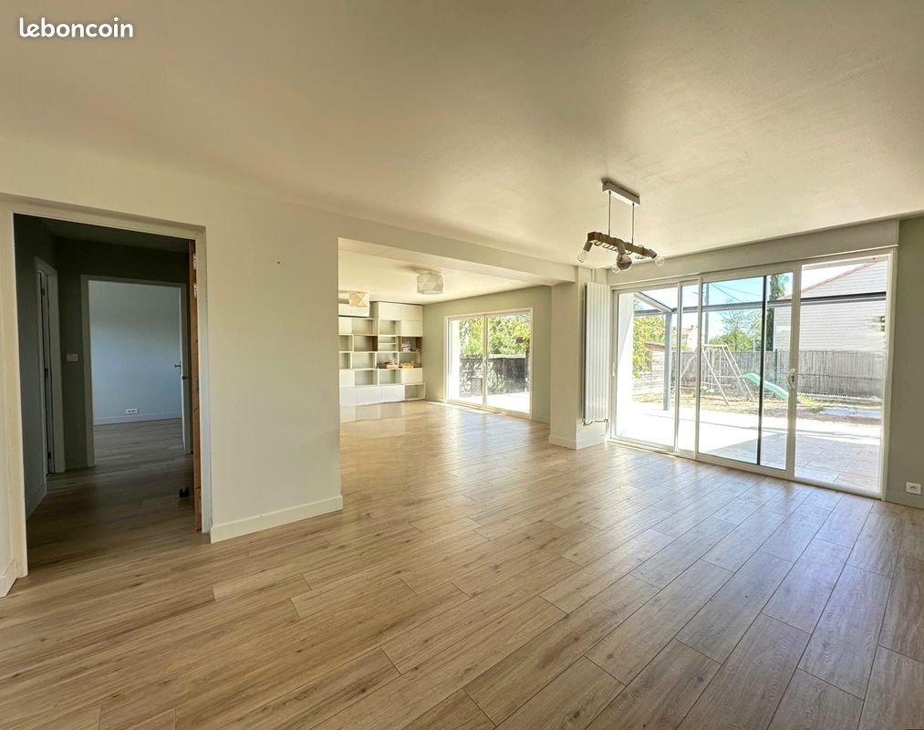 Maison à louer, 131m², Saint-Médard-en-Jalles