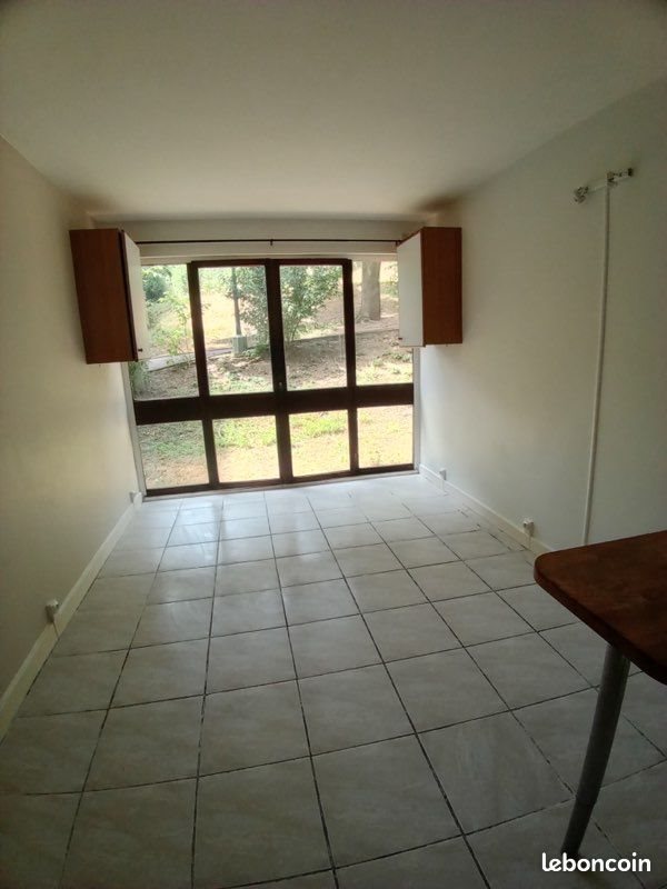 Appartement à louer, 17m², La Celle-Saint-Cloud