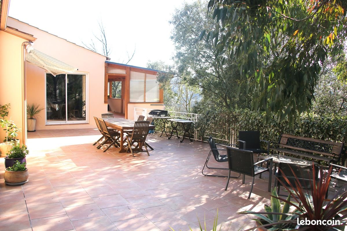 Maison à vendre, 267m², Saint-Pons-de-Thomières