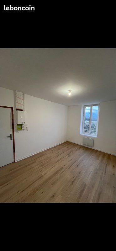 Appartement à louer, 80m², Corbigny
