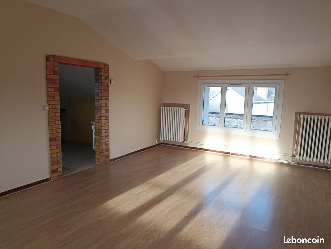 Appartement à louer, 77m², Moulins