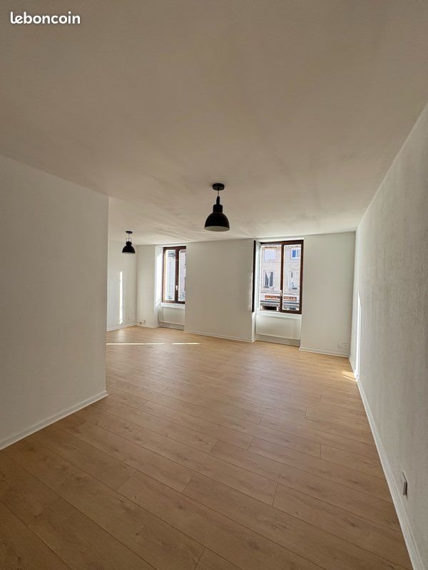 Appartement à louer, 52m², Belleville