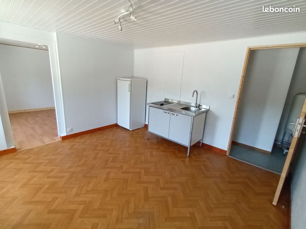 Maison à louer, 45m², Sévérac