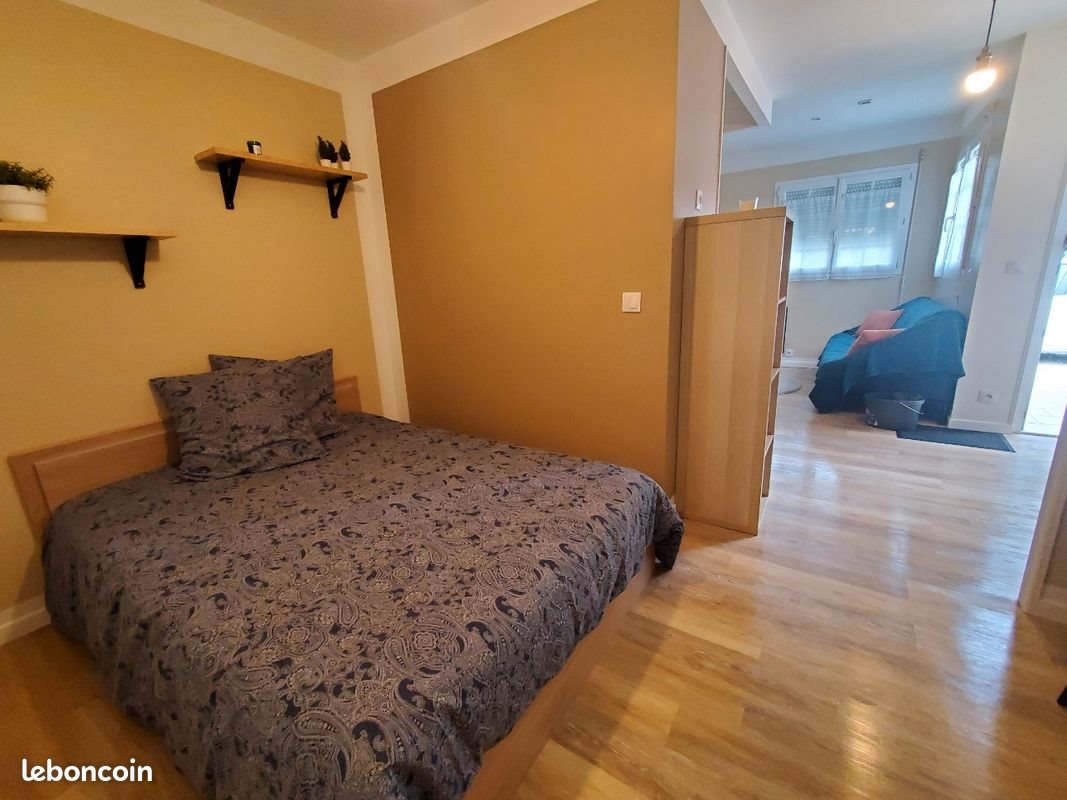 Appartement à louer, 30m², Saintes