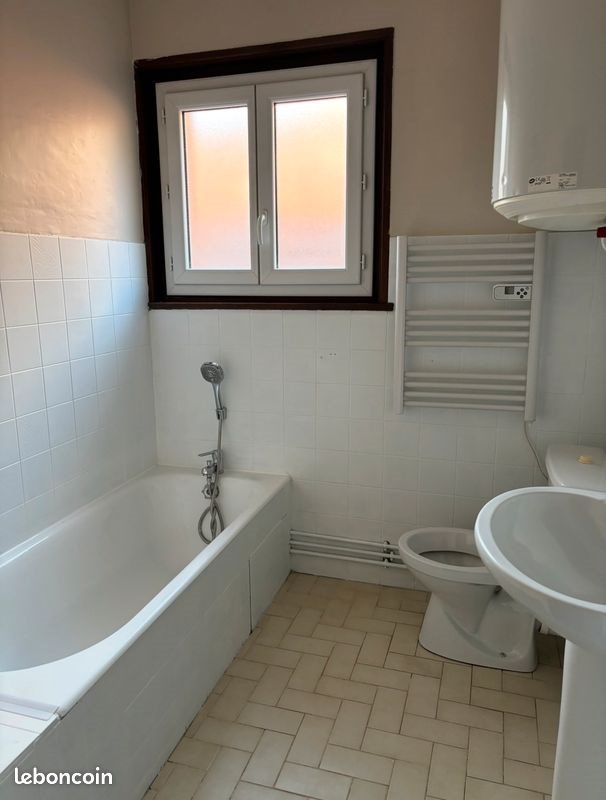 Appartement à louer, 25m², Feurs