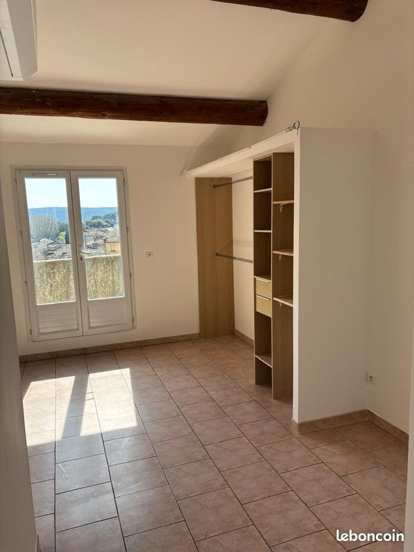Appartement à louer, 53m², Rognes