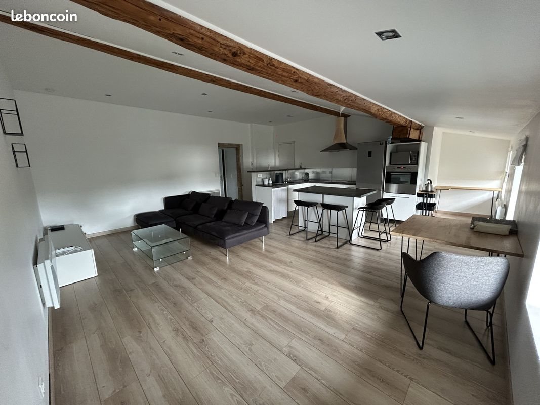 Appartement à louer, 80m², Vérin