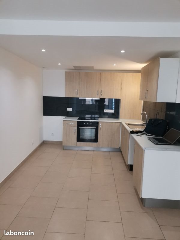 Appartement à louer, 45m², Mâcon