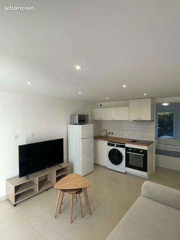 Appartement à louer, 25m², Loyettes