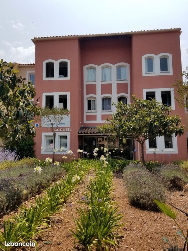 Appartement à louer, 26m², Saint-Raphaël