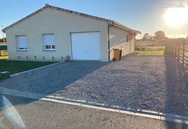 Maison à louer, 90m², Mazion